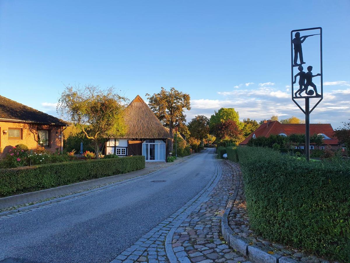 Villa Ostssespitze Riepsdorf Exterior foto
